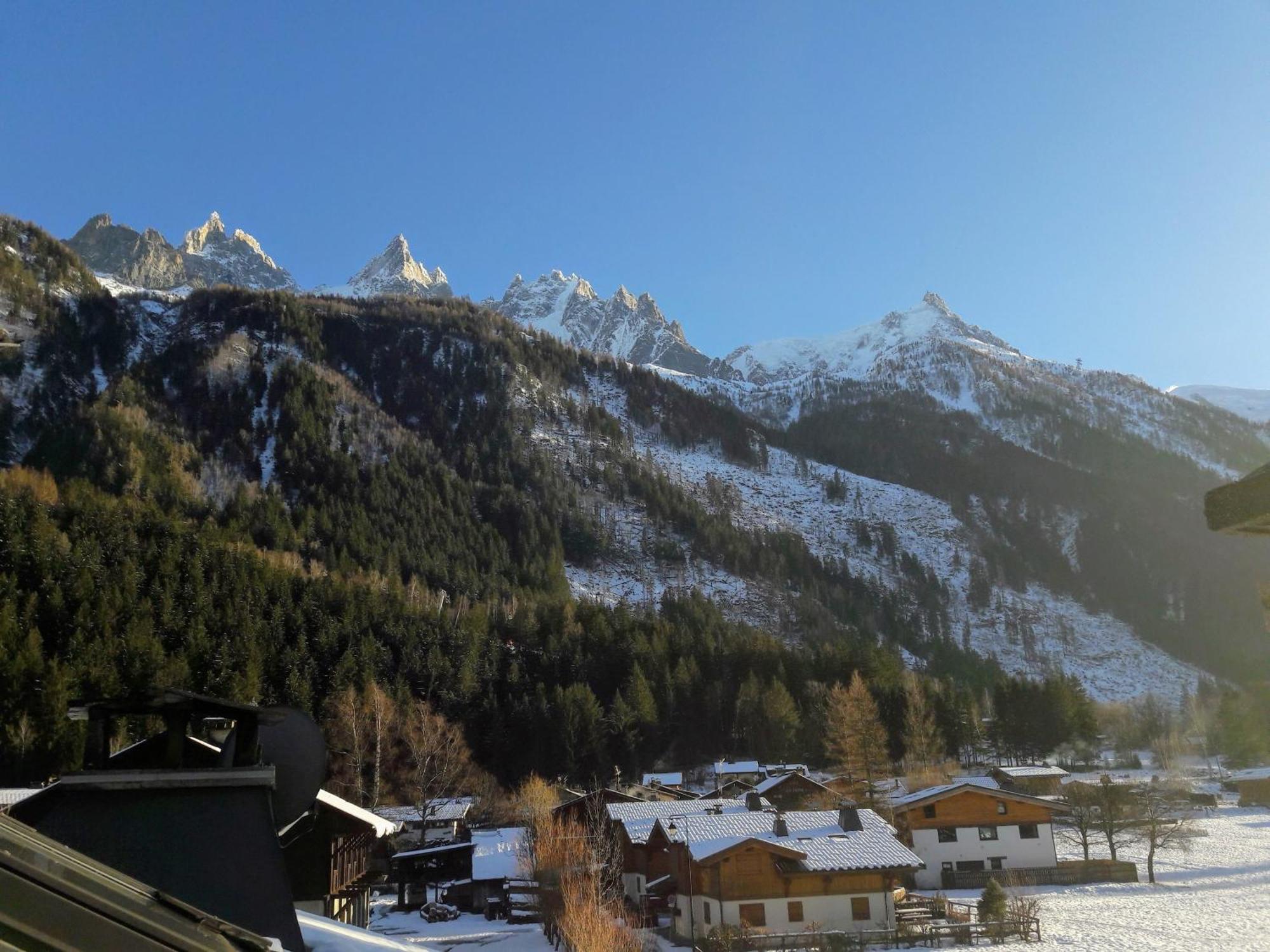 Le Chamoniard Volant Hostel Chamonix Exterior foto